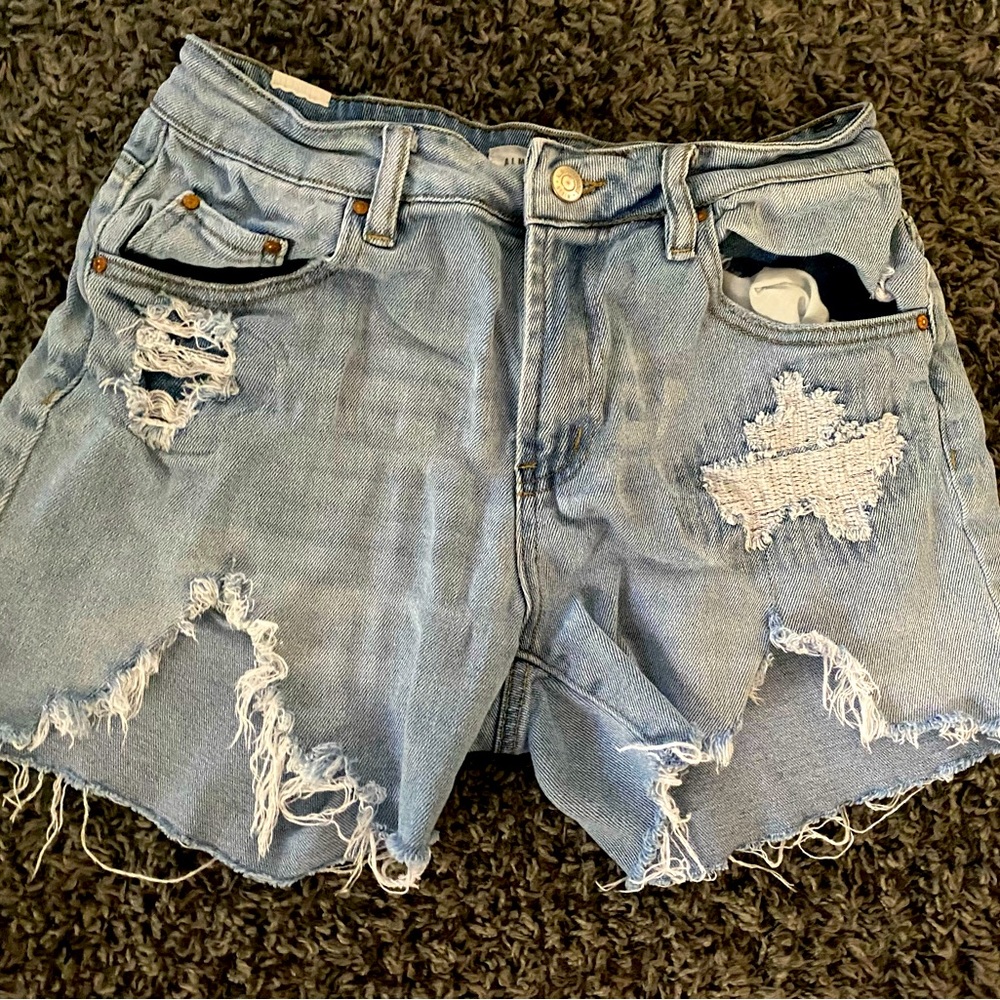 JUNIORS DISTRESSED DENIM SHORTS SIZE 5